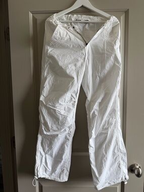 American Eagle Outfitters SNAPPY STRETCH LOW-RISE PARACHUTE PANT - White
